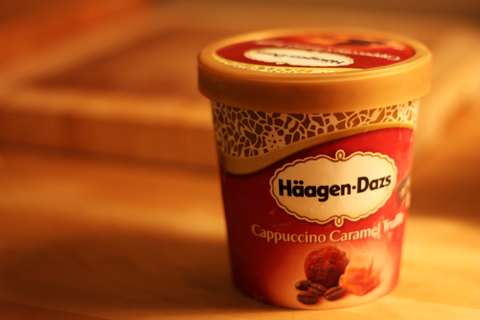 Häagen-Dazs Cappuccino Caramel Truffle - Photo by Glassmannen